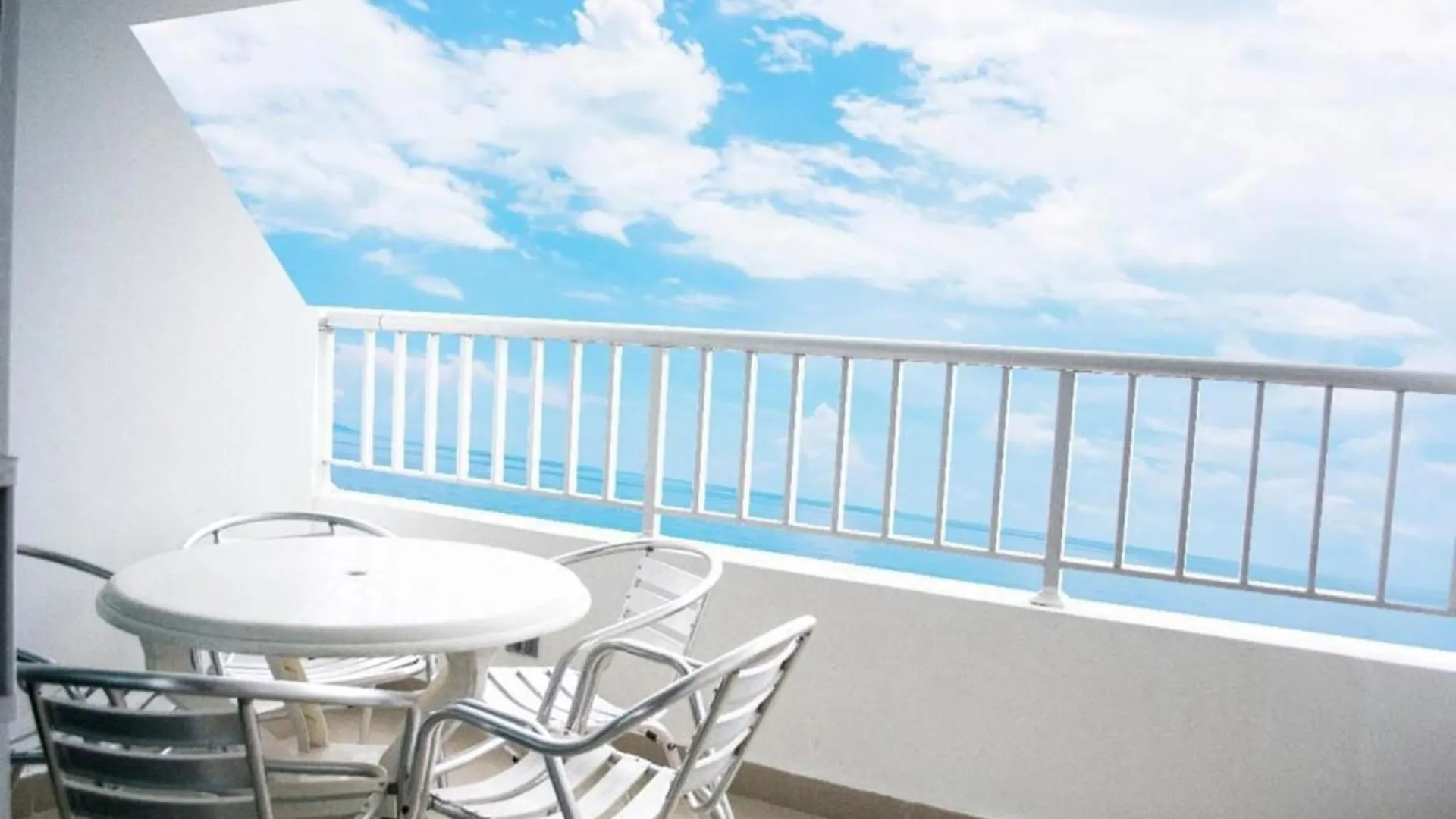 Apartamentos Palmetto - Frente Al Mar Cartagena 4*,